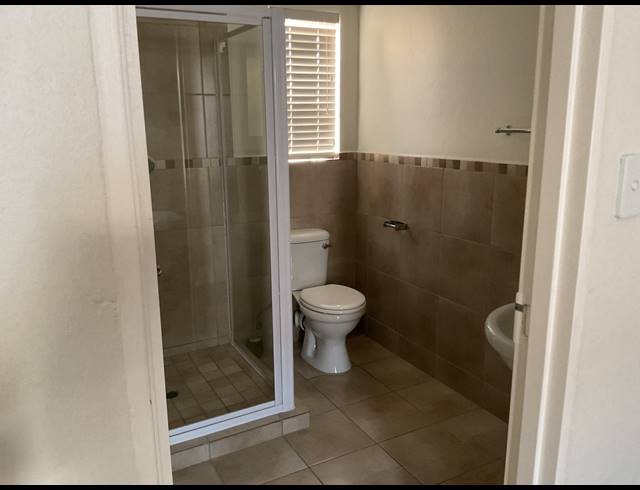 3 BEDROOM FREESTANDING FOR SALE IN KOSMOSDAL
